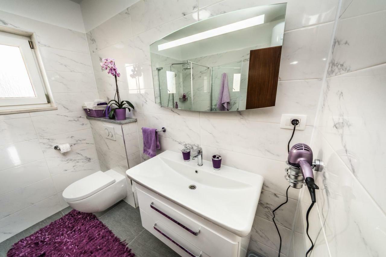 Apartments Ivica สปลิท ภายนอก รูปภาพ