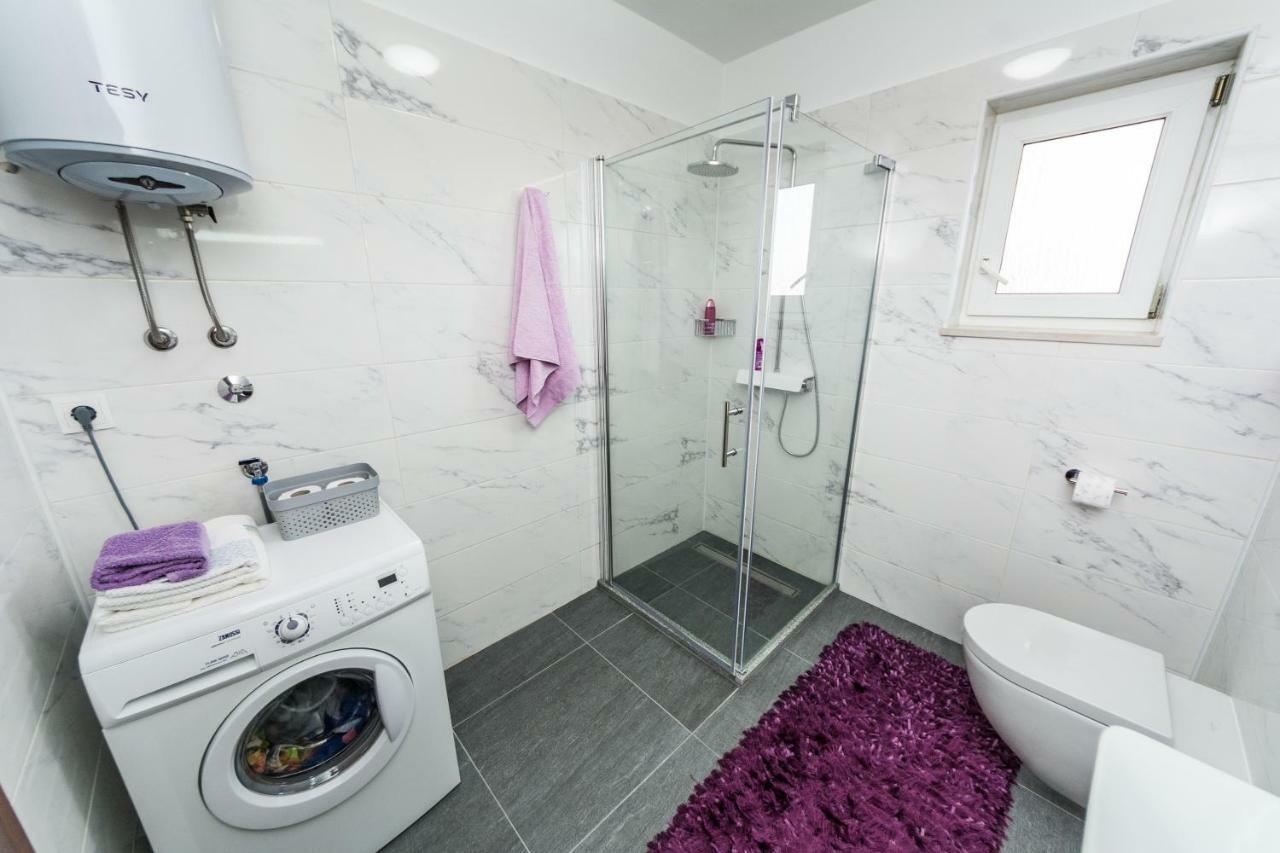 Apartments Ivica สปลิท ภายนอก รูปภาพ